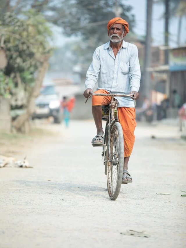 Village business idea in Hindi: गांव में रहकर या बिजनेस को आप शुरू कर सकते हैं